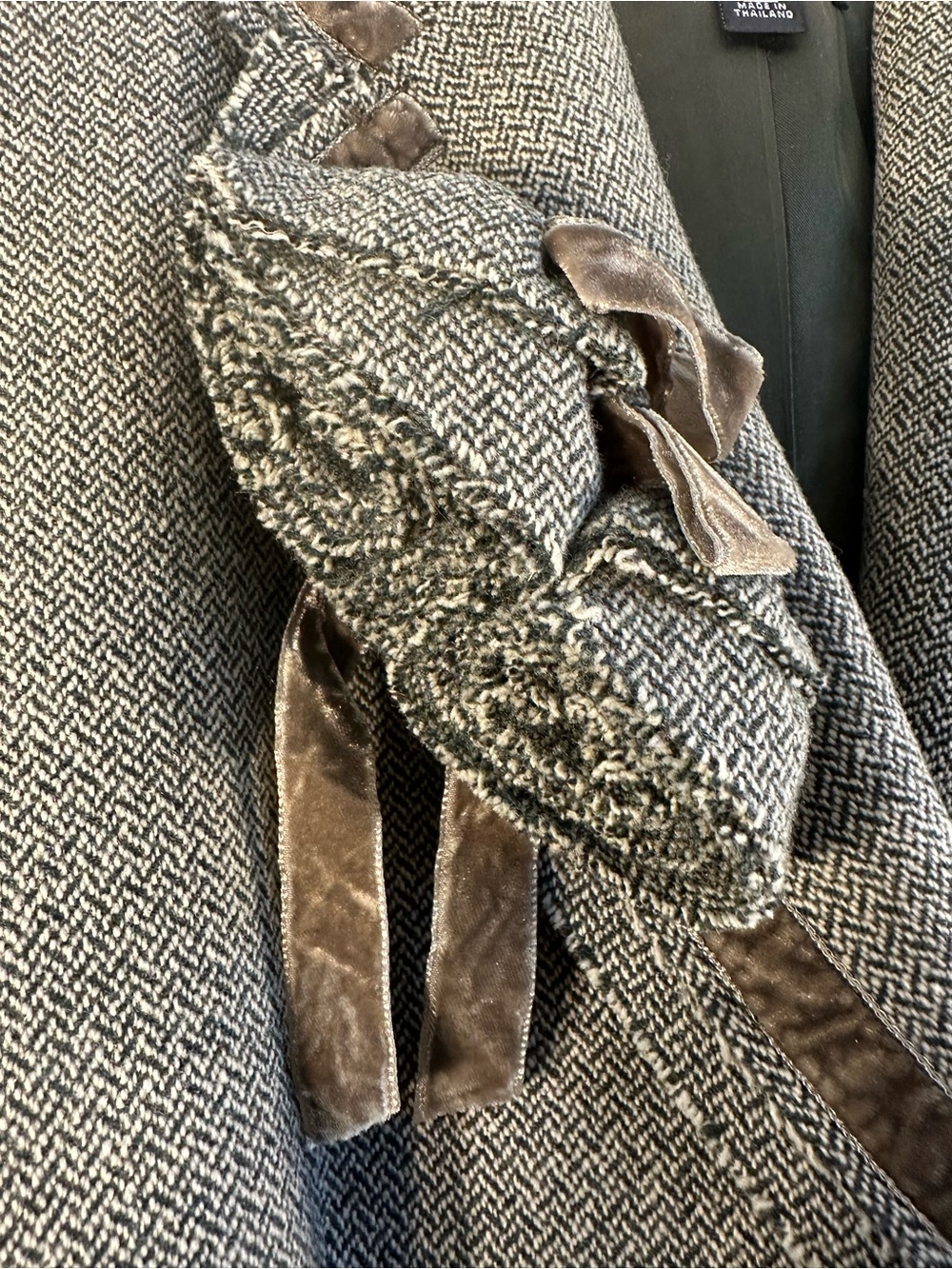 Banana Republic Gray Tweed Velvet-Trim Blazer - Picture 5 of 11
